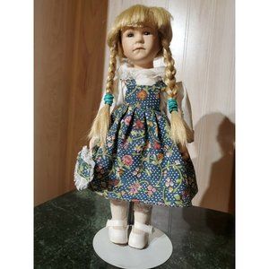 Duck House Heirloom Porcelain Doll 16” Limited Edition #9513 w/orig. Stand